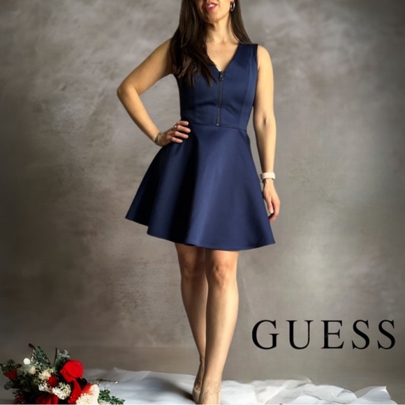 Guess New with tag agrafia  dress in Hawaiian blue - Picture 3 of 12